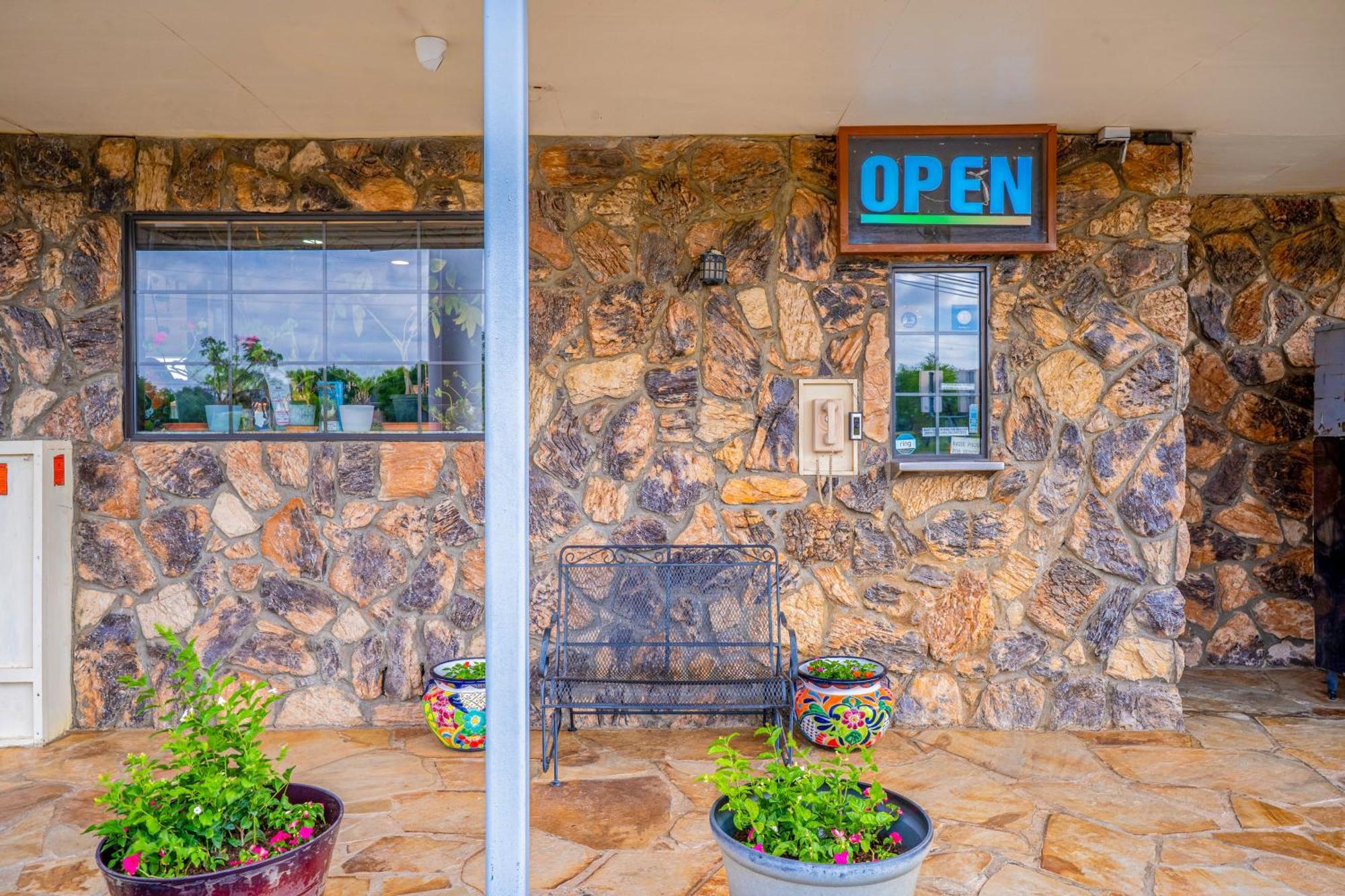 Purple Sage By Oyo Snyder Tx Motel Exterior photo